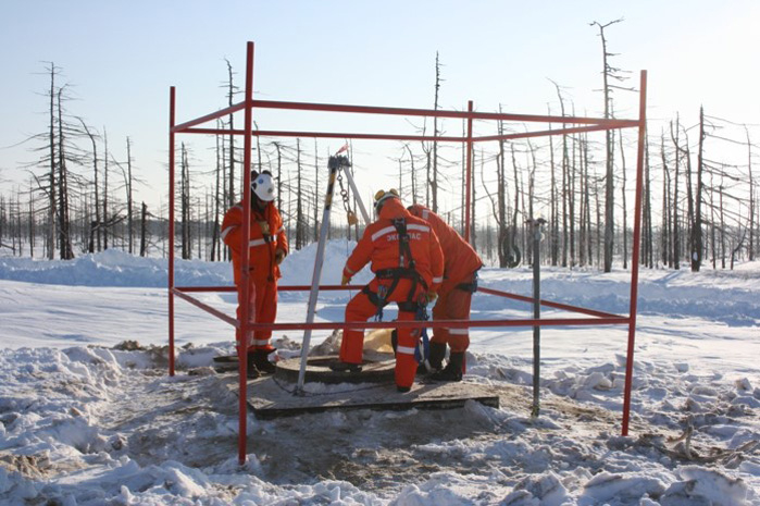 Монтаж сейсмических станций сотрудниками ГЕОФИЗТЕХ