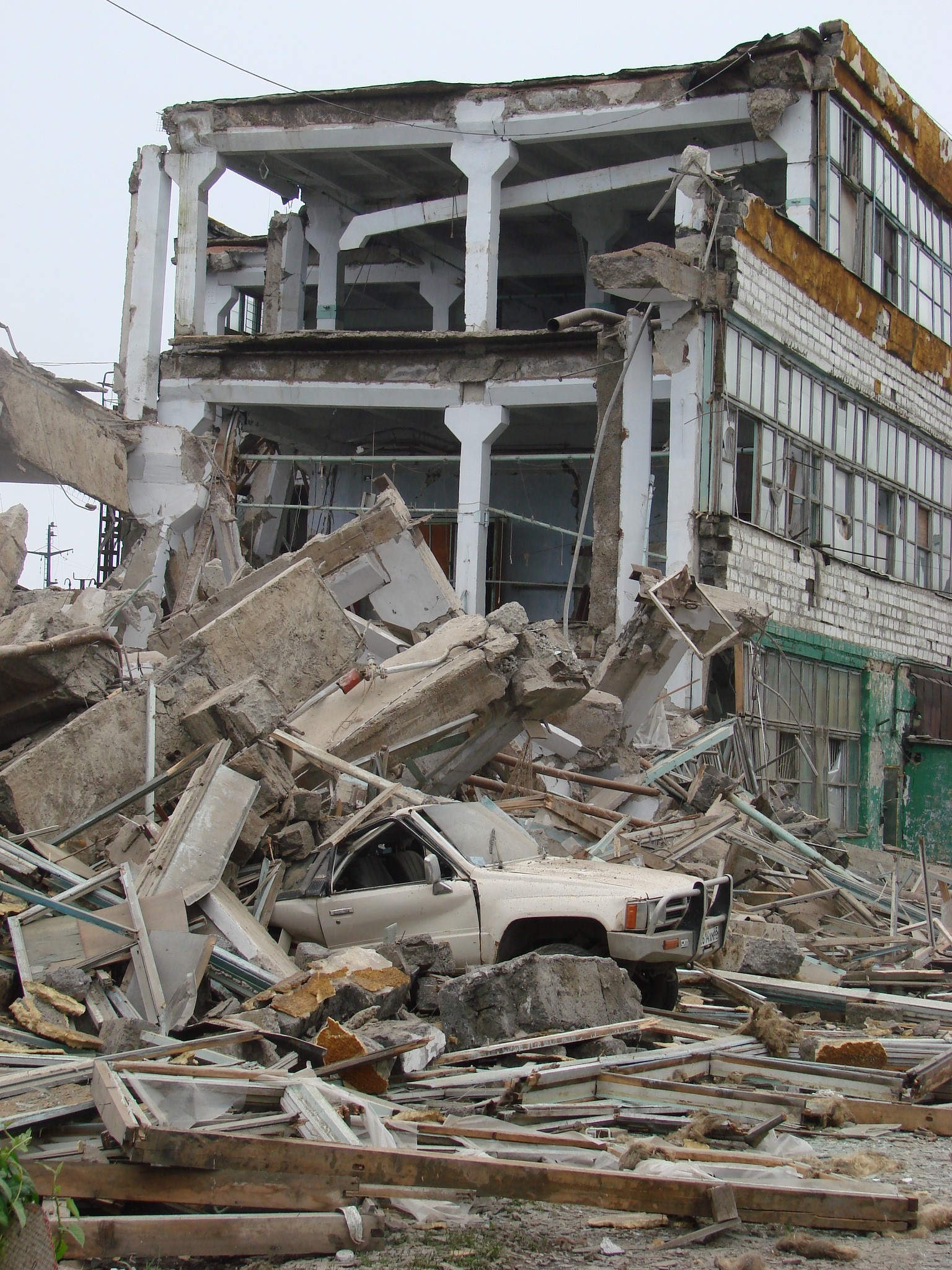 Повреждение зданий и сооружений в результате Невельского землетрясения 02 августа 2007 г. Мw=6.2